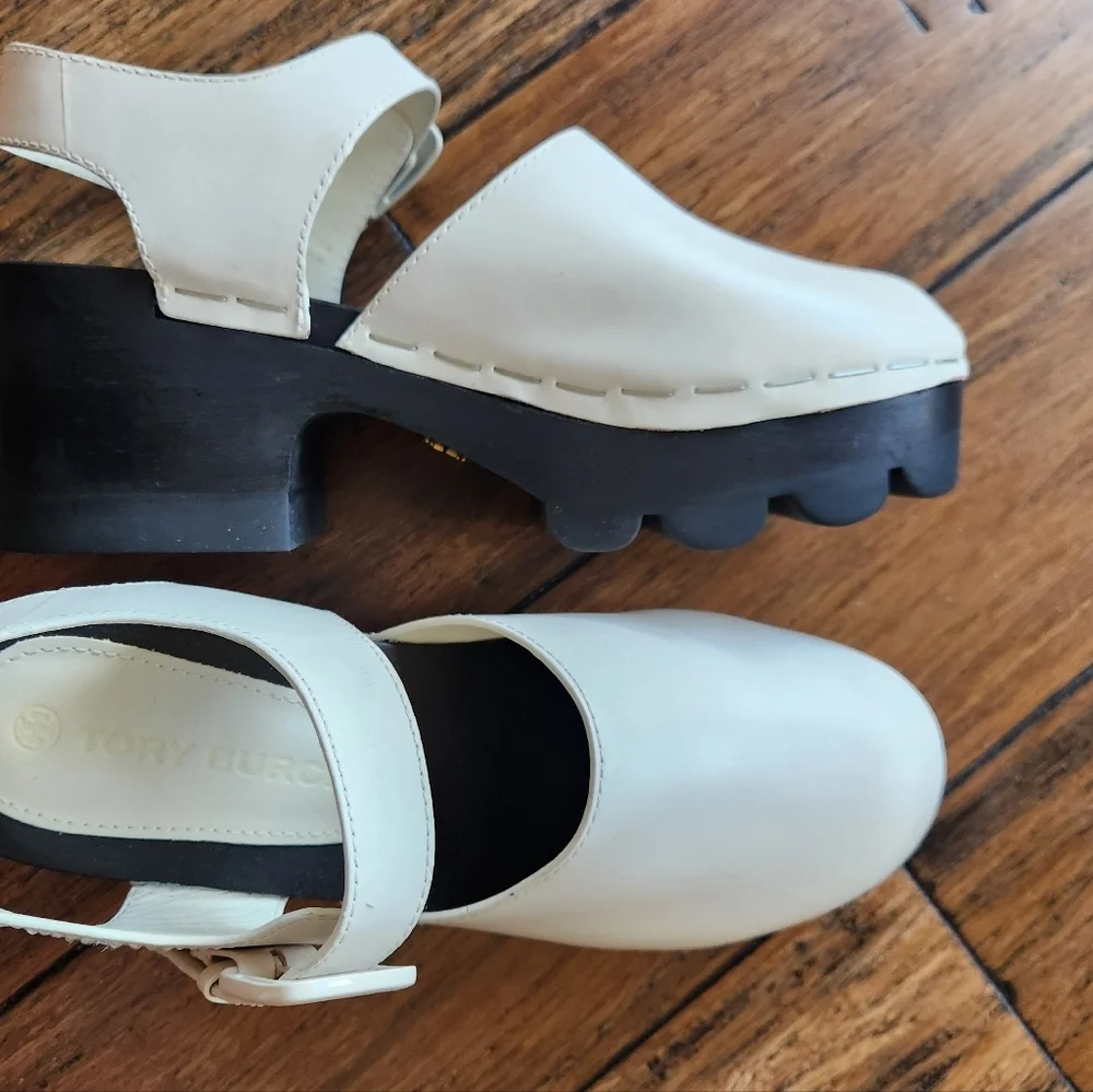 Tory Burch Lug Sole Shoe Size 9
